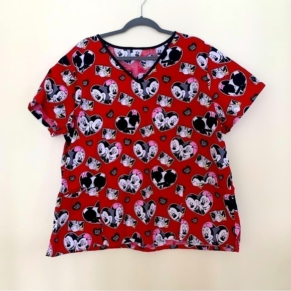 DISNEY Mickey & Minnie Valentine’s Black Heart Print Scrub Top - Picture 2 of 7